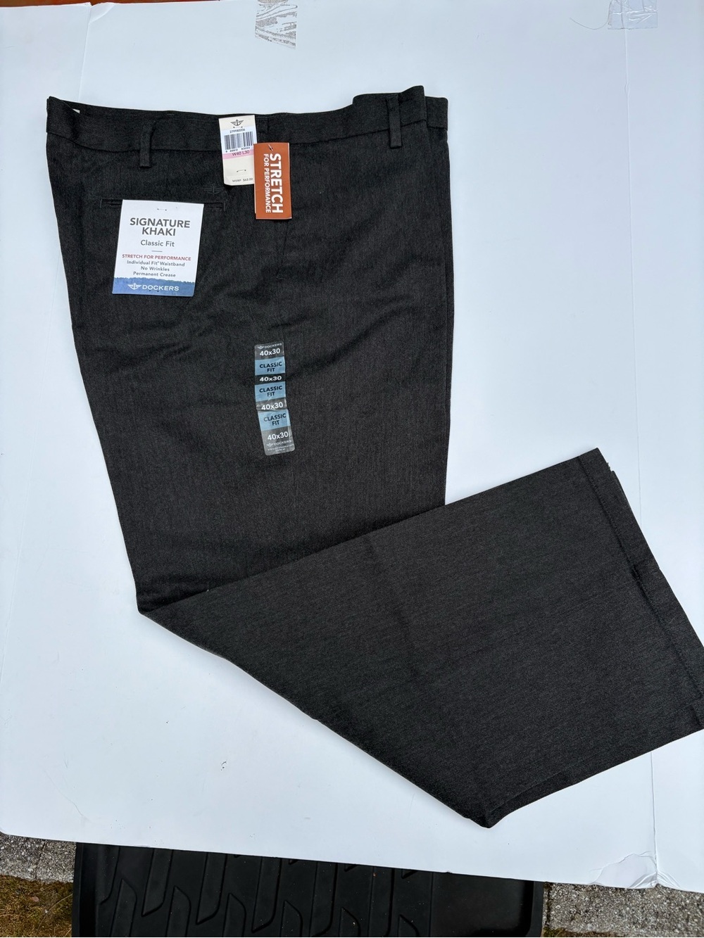 Dockers Men’s Flat Front creased Stretch Pants in Black-40”x 30”-NEW-# casual